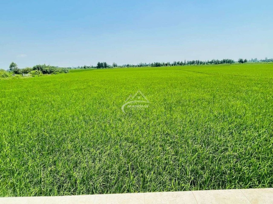 خرید ویلا نما کلاسیک در محمود آباد با وان جکوزی